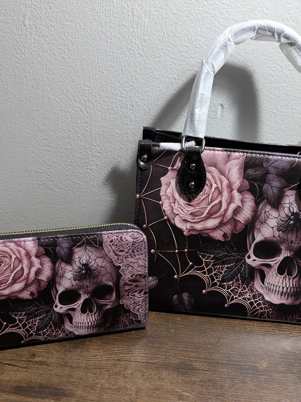VENOMINA Skullette Exclusive Bag + Wallet Bundle